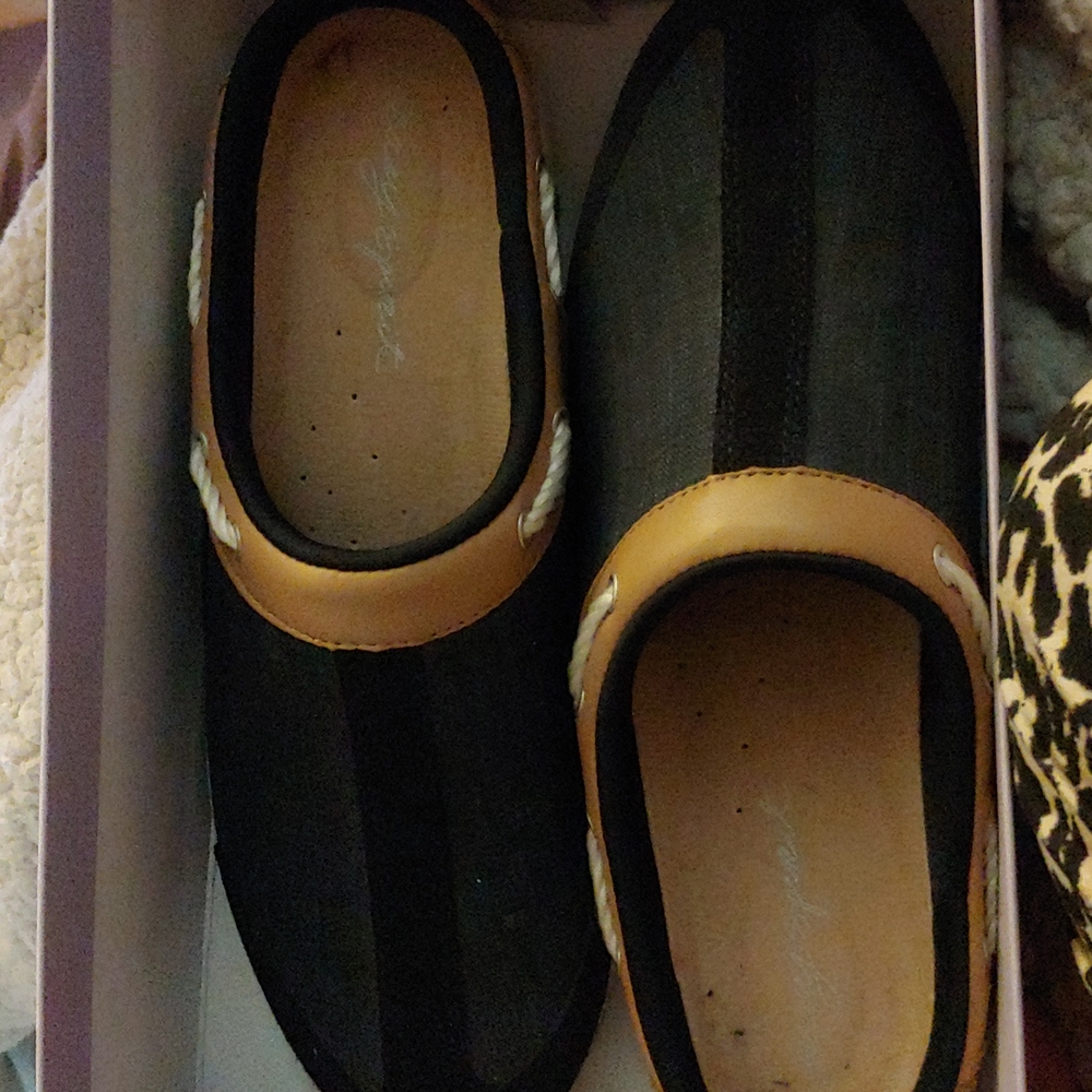 Grey and Black Easy Spirit Slides size 10M